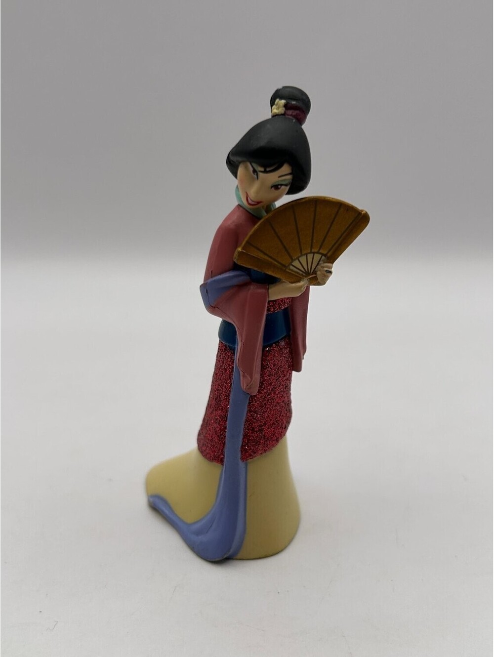 Disney Mulan Matchmaker Dress Fan Glitter PVC Figurine ©Disney Vietnam Used